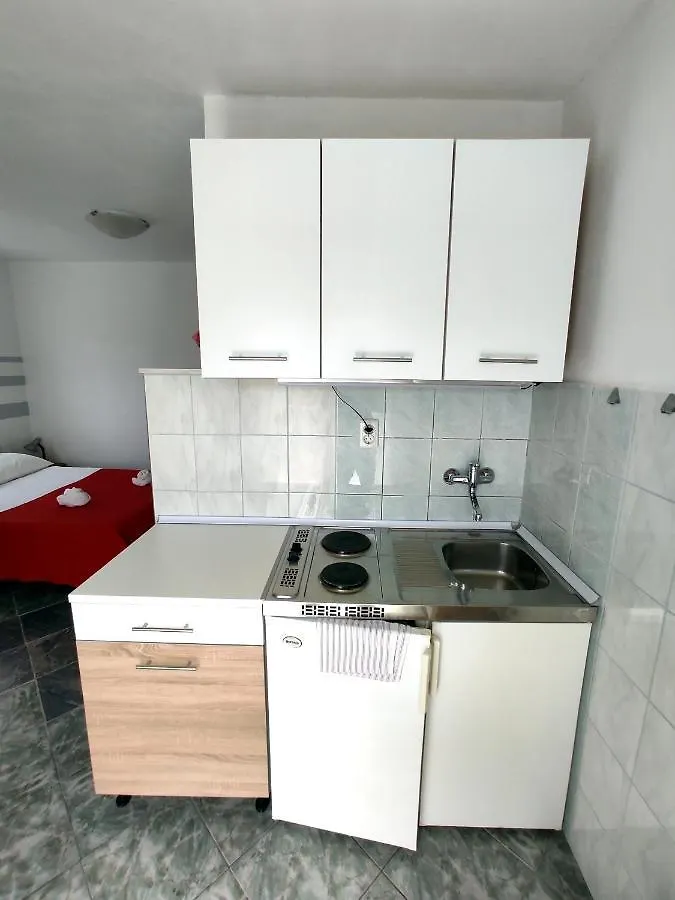 Apartments With A Parking Space Slatine, Ciovo - 12811  Slatine